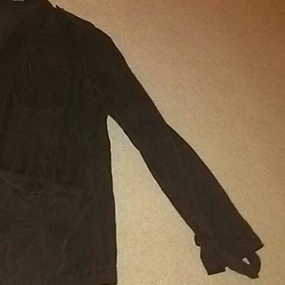 Brown button down light jacket - Picture 4 of 8